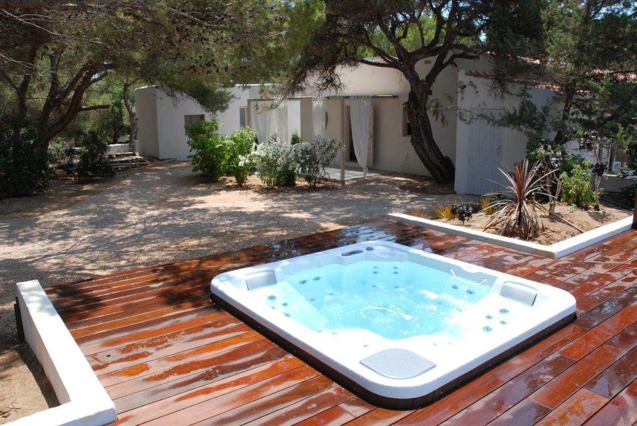 La Hacienda Aparthotel Sant Ferran de Ses Roques Luaran gambar